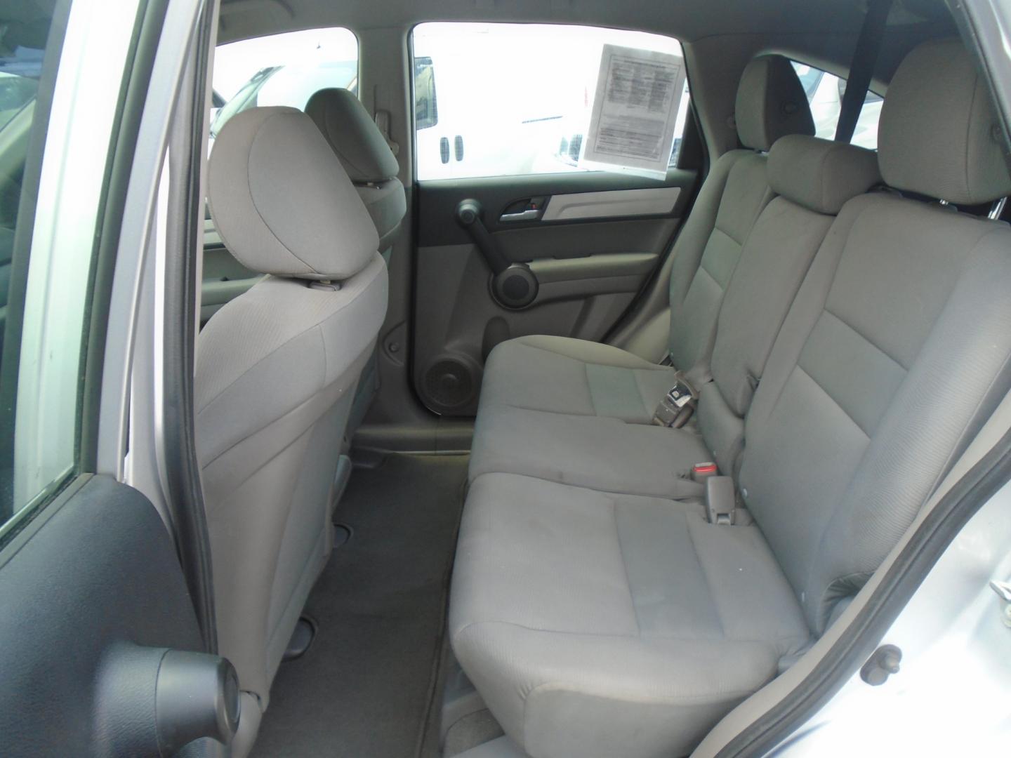 2010 Honda CR-V (5J6RE4H37AL) , located at 6112 N Florida Avenue, Tampa, FL, 33604, (888) 521-5131, 27.954929, -82.459534 - Photo#7